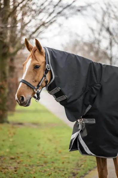 Horseware Ireland Amigo 1200D Integrated Turnout Rug 50G Black / Titanium Grey & Silver - Image 4