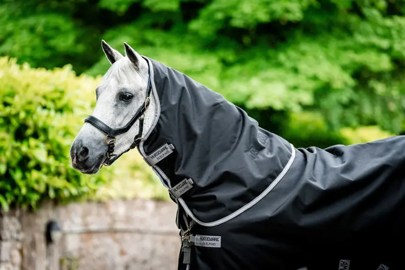 Horseware Ireland Amigo 1200D Plus Turnout Rug Bundle  (50G + 100G + 200G) Black / Titanium Grey & Silver - Image 4
