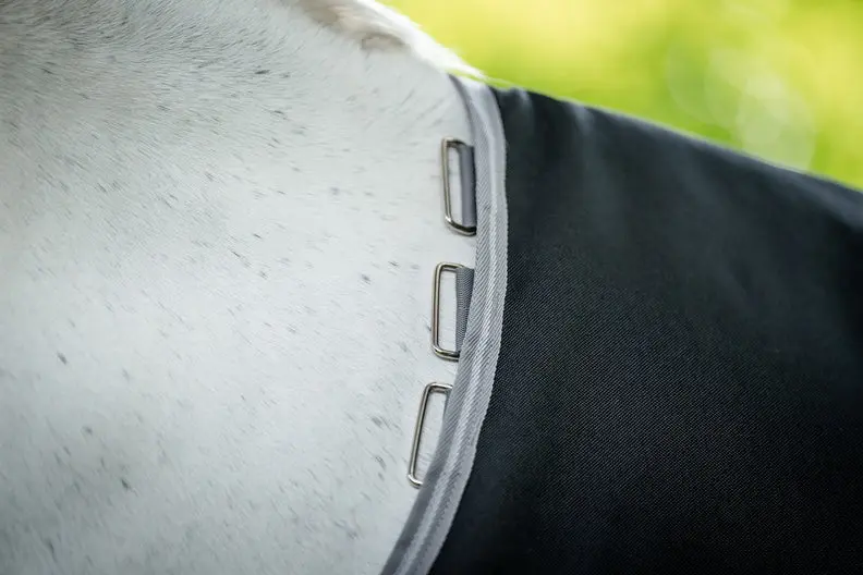 Horseware Ireland Amigo 1200D Turnout Rug 0G Black / Titanium Grey & Silver - Image 3