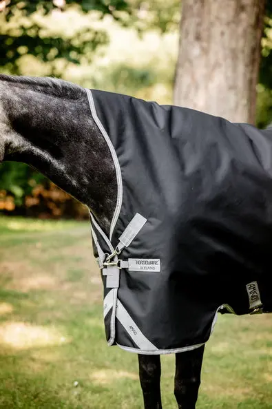 Horseware Ireland Amigo 1200D Wug Turnout Rug 150G Black / Titanium Grey & Silver - Image 4