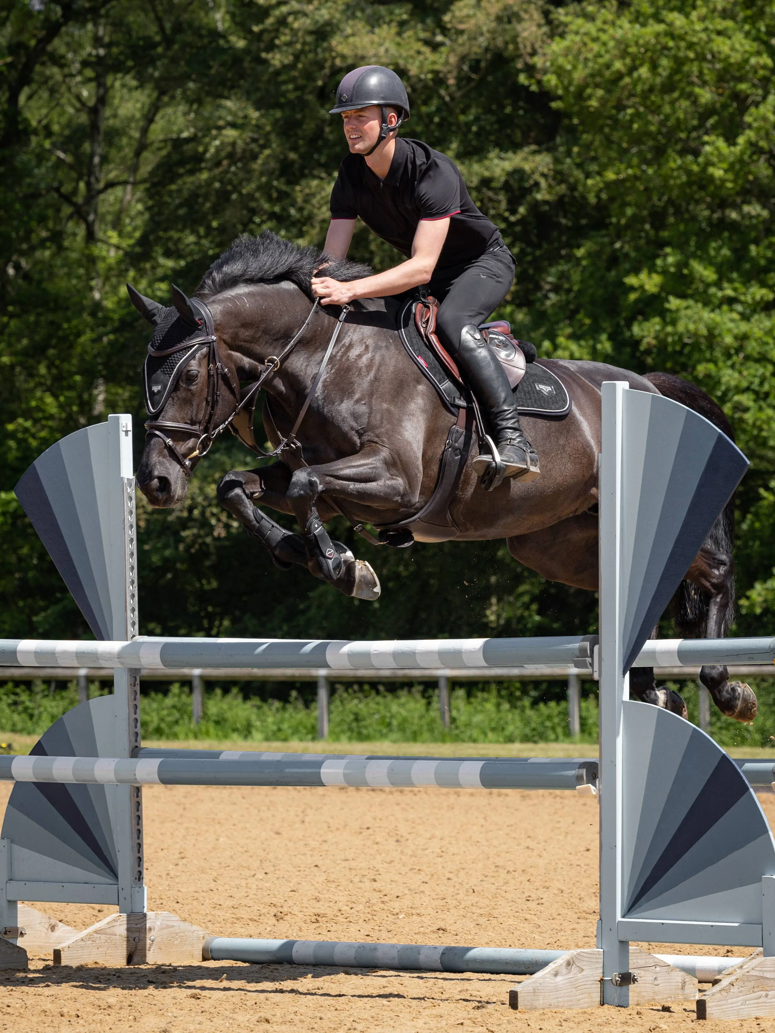 LeMieux Puissance Suede Close Contact Square - Image 3
