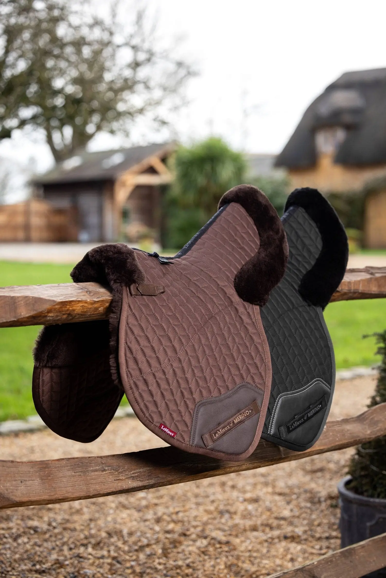 LeMieux Merino+ Half Lined Brown Close Contact Jump Numnah - Image 2