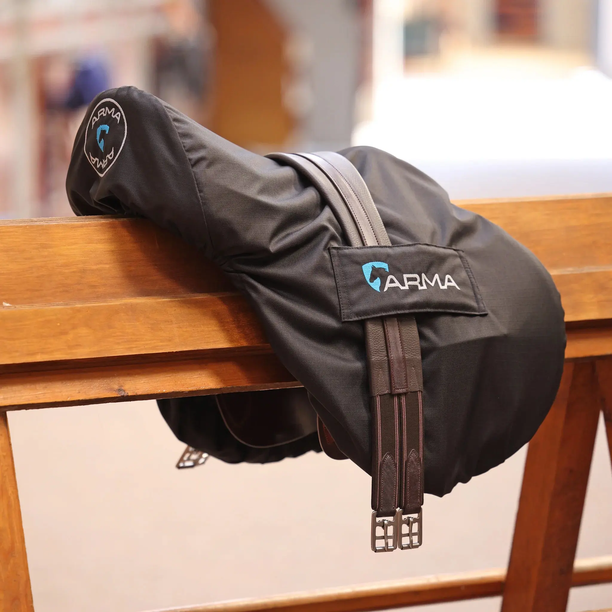 Shires Black ARMA Waterproof Fleece Lined Saddle Cover - Image 2