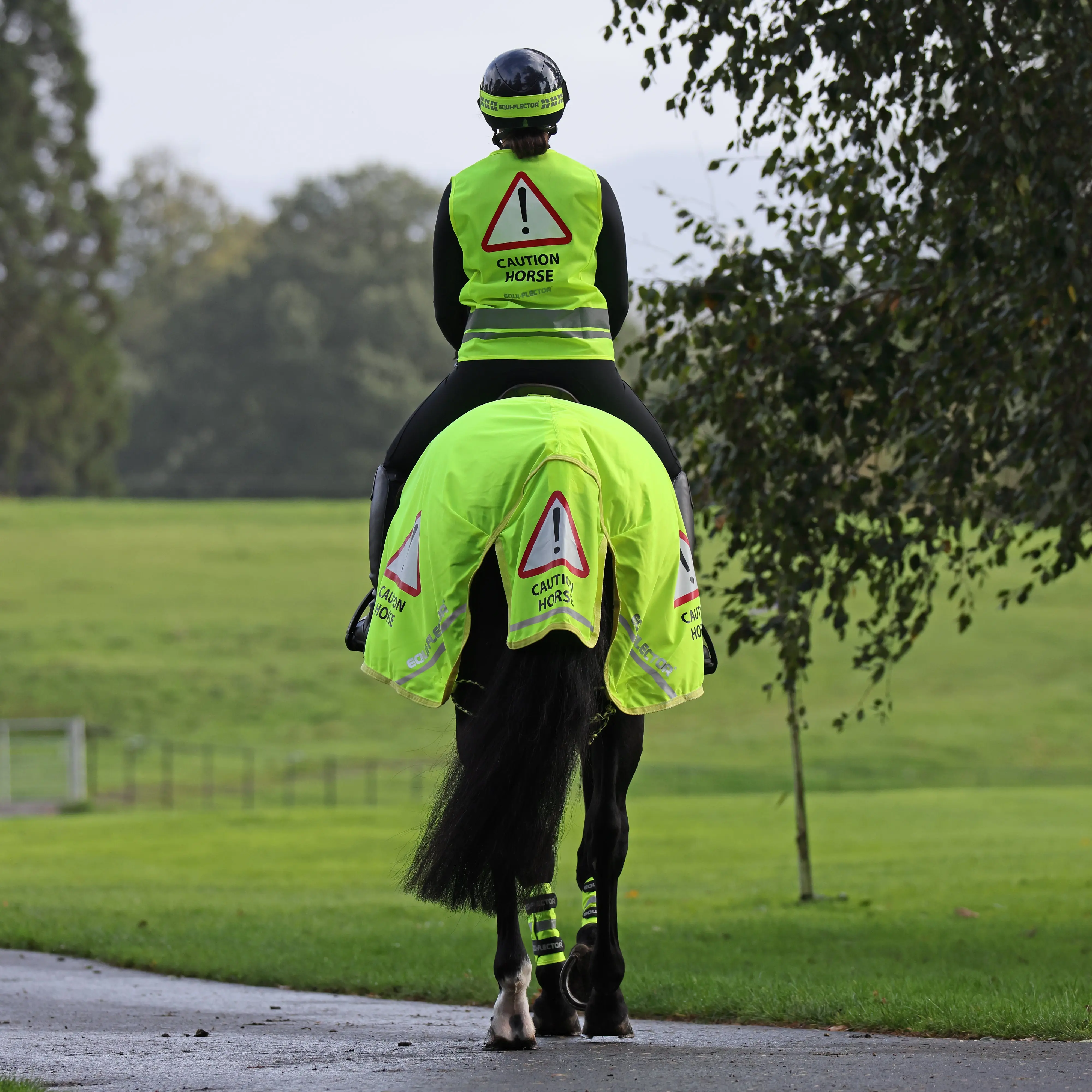 Shires Equi-Flector Yellow Caution Horse Mesh Exercise Sheet - Image 2