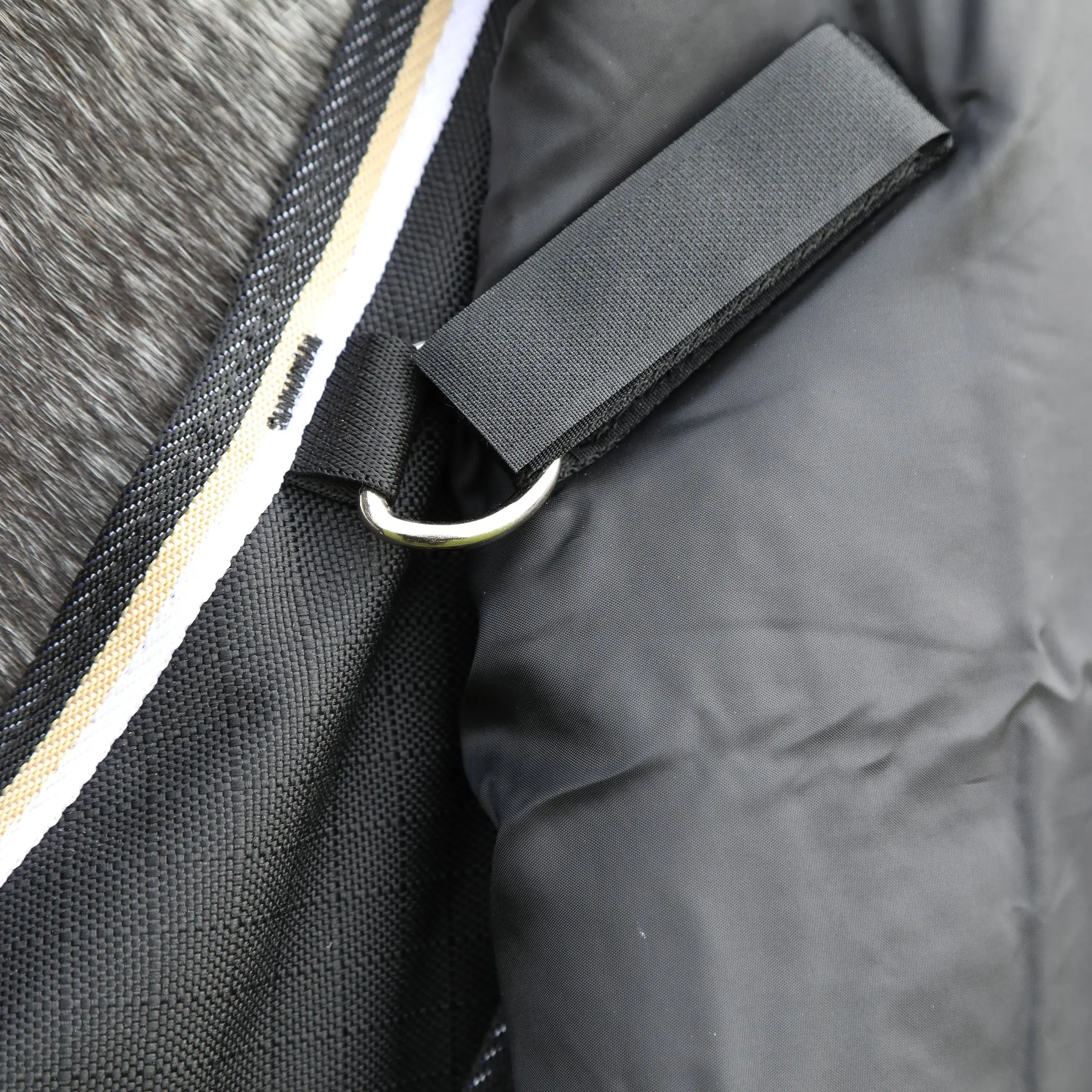 Shires Highlander Plus 200g Black Turnout Rug Neck Cover - Image 3
