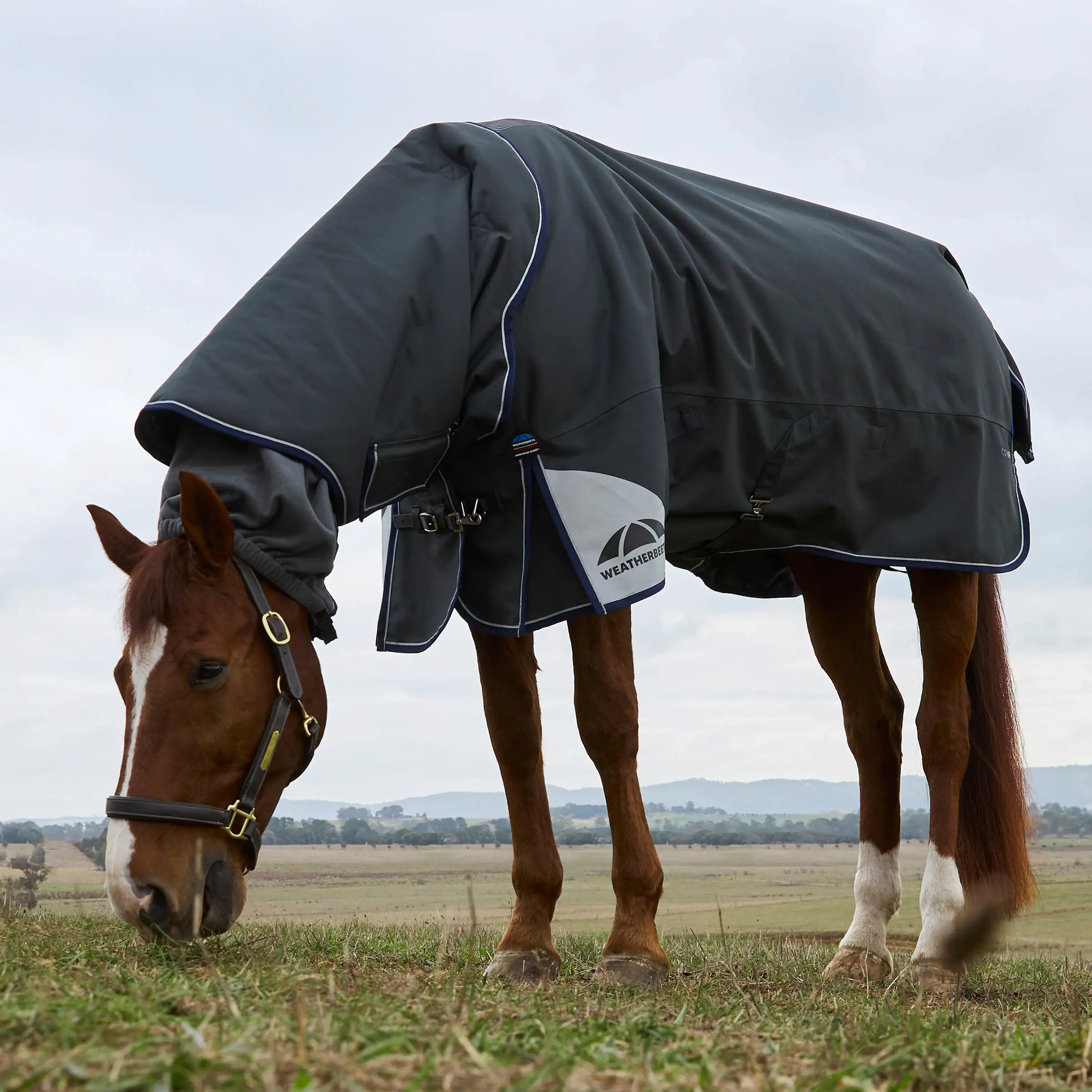 Weatherbeeta Comfitec Ultra Turnout Detach-A-Neck 220G - Image 3