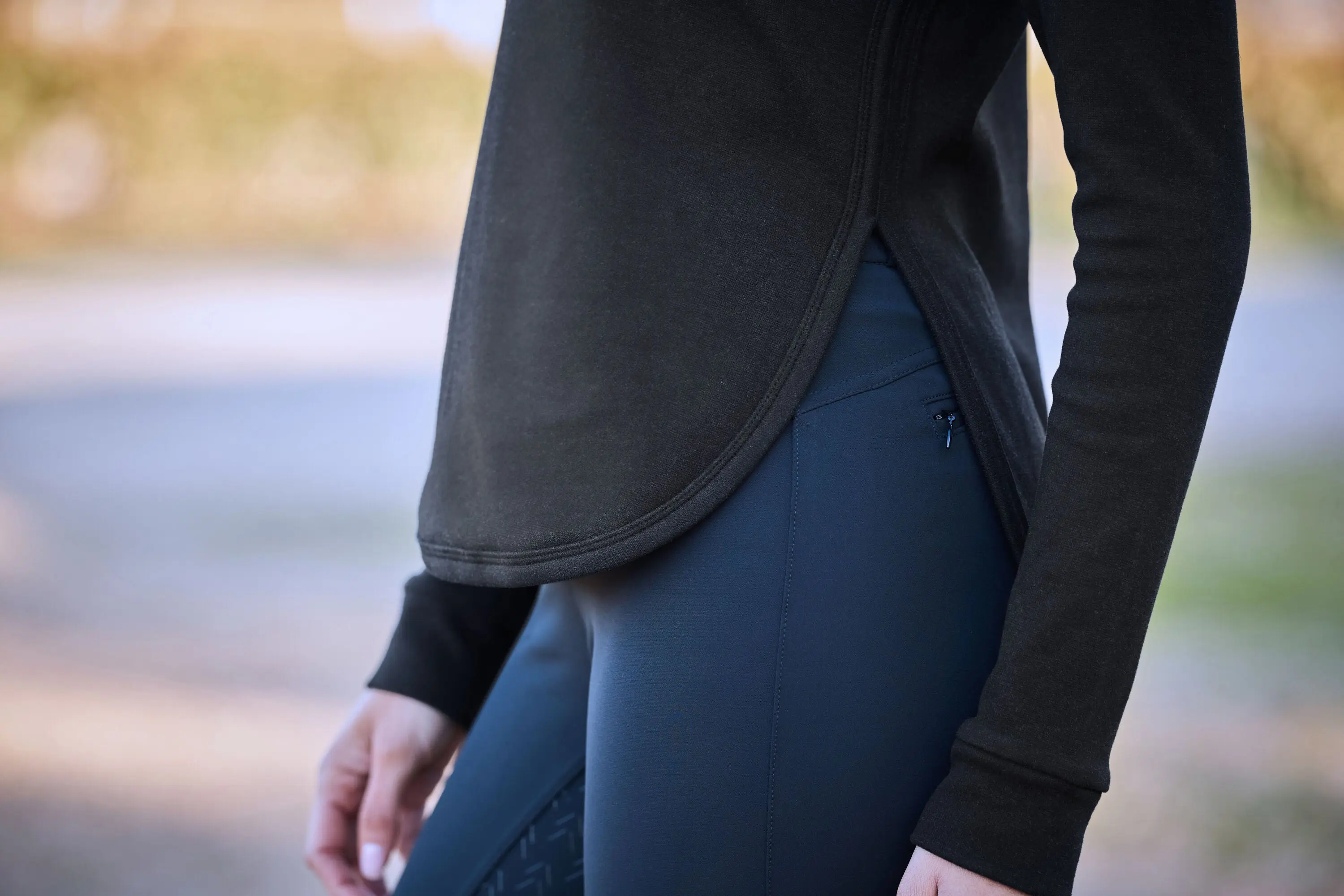 Weatherbeeta London Layer Long Sleeve Top - Image 4