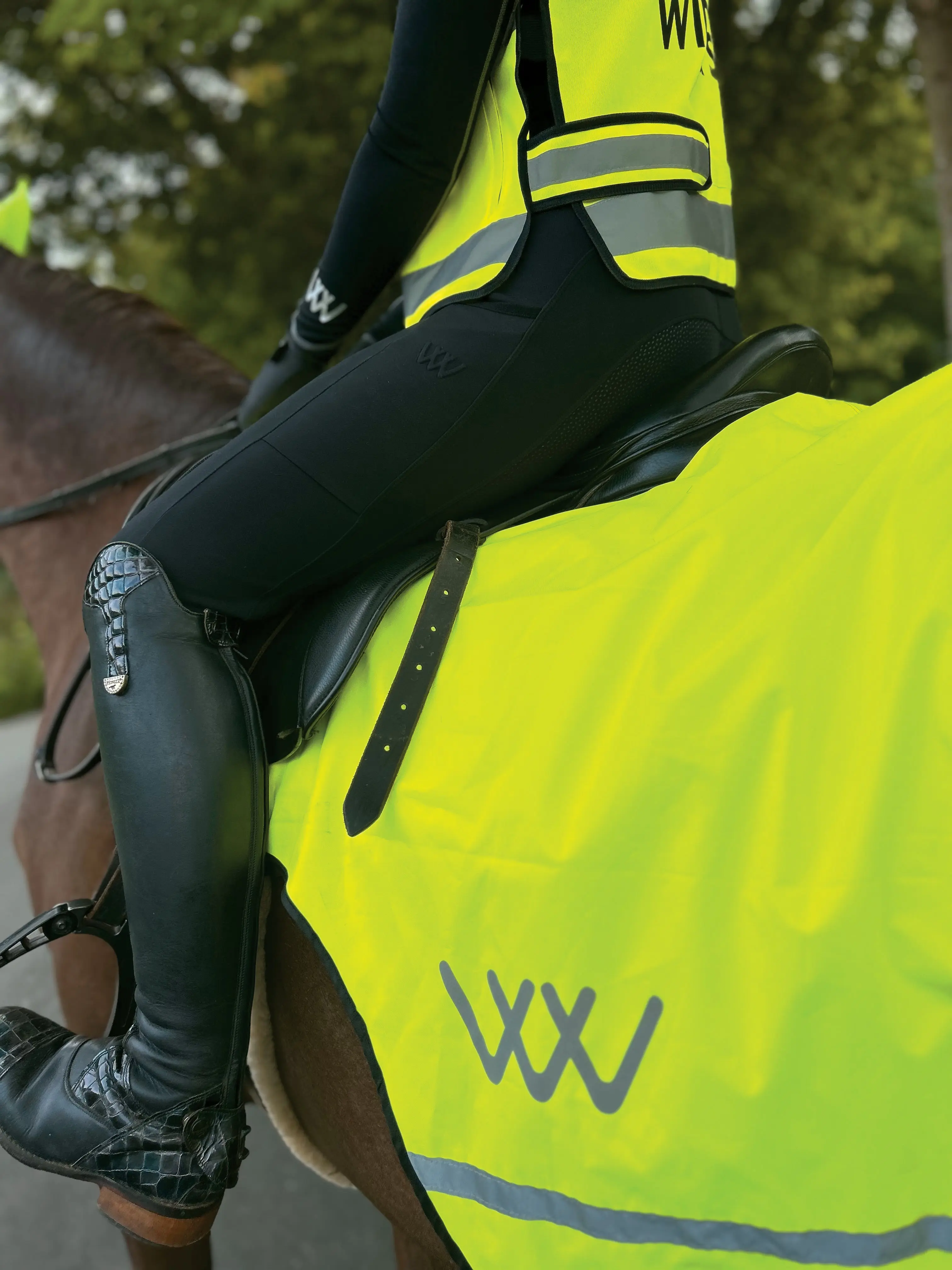 Woof Wear Hi Viz Yellow Winter Hi Vis Exercise Sheet - Image 4